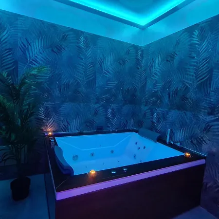 Oda ve Kahvaltı The World Brindisi