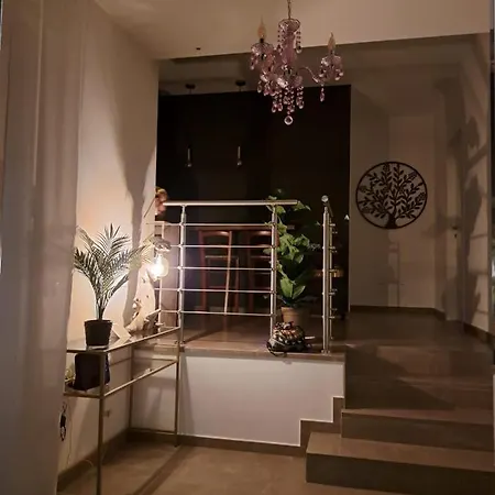 לינה וארוחת בוקר The World ברינדיזי