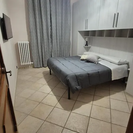 The World לינה וארוחת בוקר